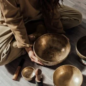 Singing bowls - Symbolic illustration 2