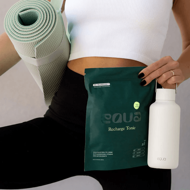 Napitek Recharge Tonic - Limona in zeleni čaj - Equa x Monomi